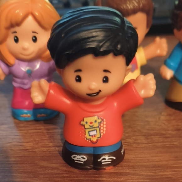 4 Set Fisher Price Little People
Little People Suprise & Sounds Home Collection - Picture 2 of 10